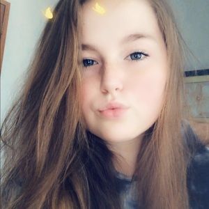 Meet your Posher, Courtney